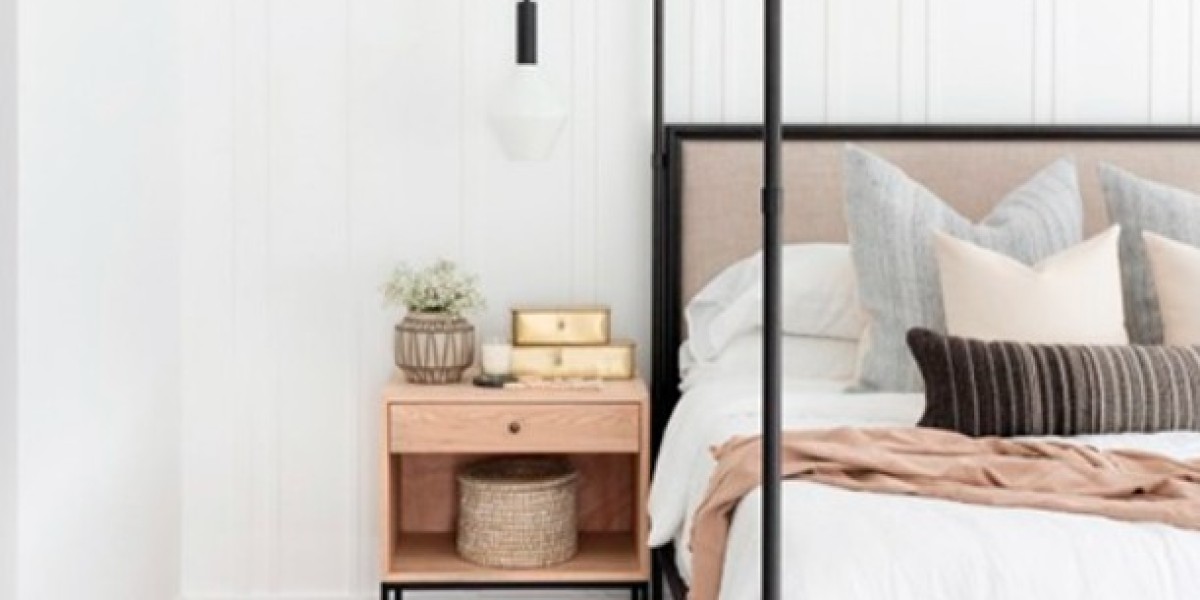 "Eternal Elegance: The Allure and Craftsmanship of Solid Wood Furniture"
